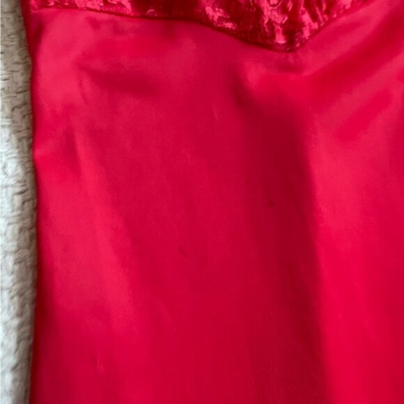 Vanity Fair Vintage Red Chemise Slip Lingerie with Lace Detail - Picture 4 of 10